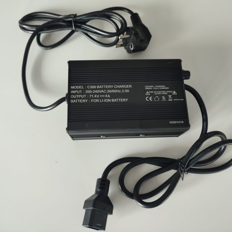 Ladegerät 4A passend für Sky, Sky-S, Sun, Spirit, Air